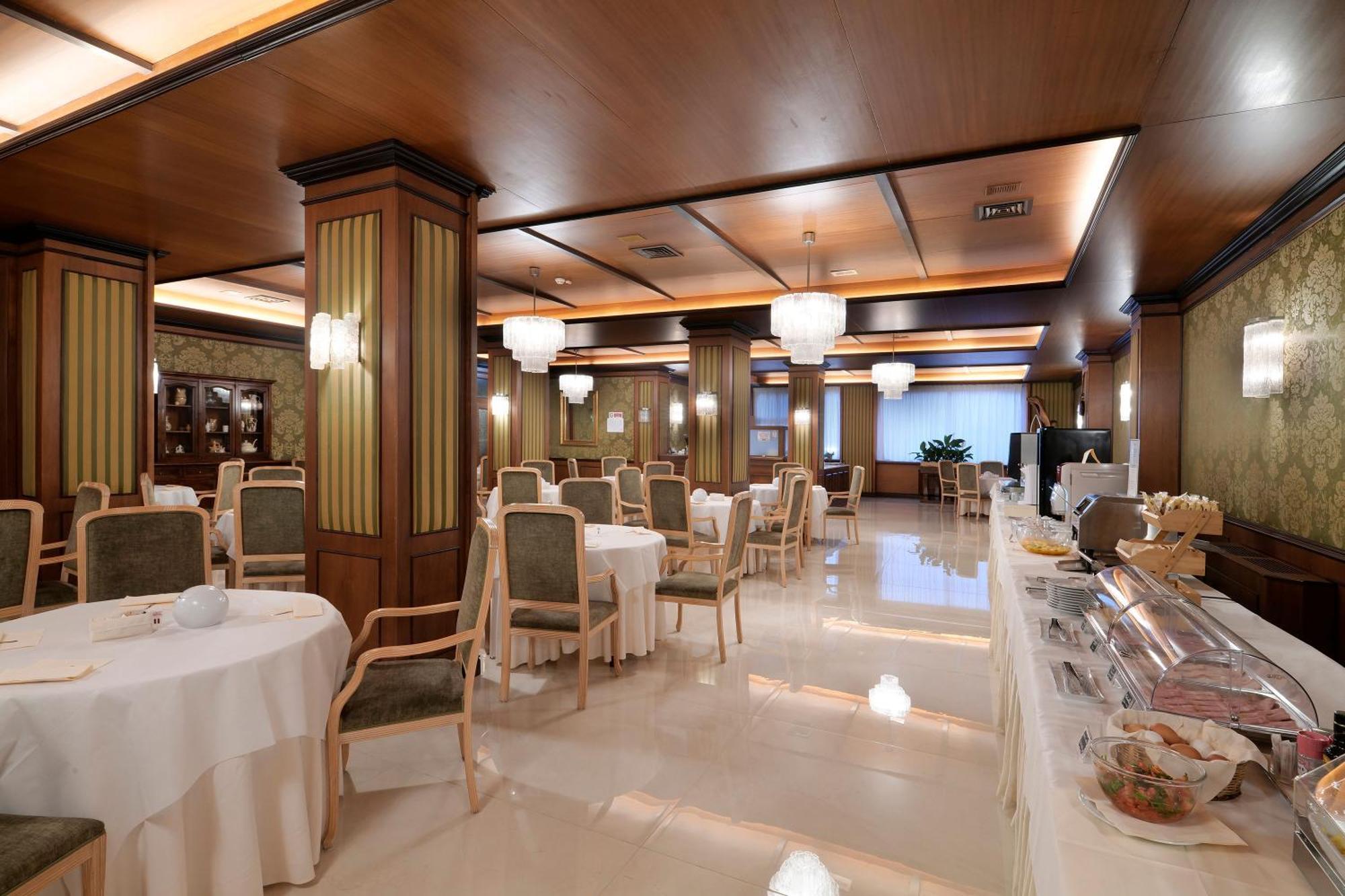 Hotel Delle Palme Lecce Luaran gambar
