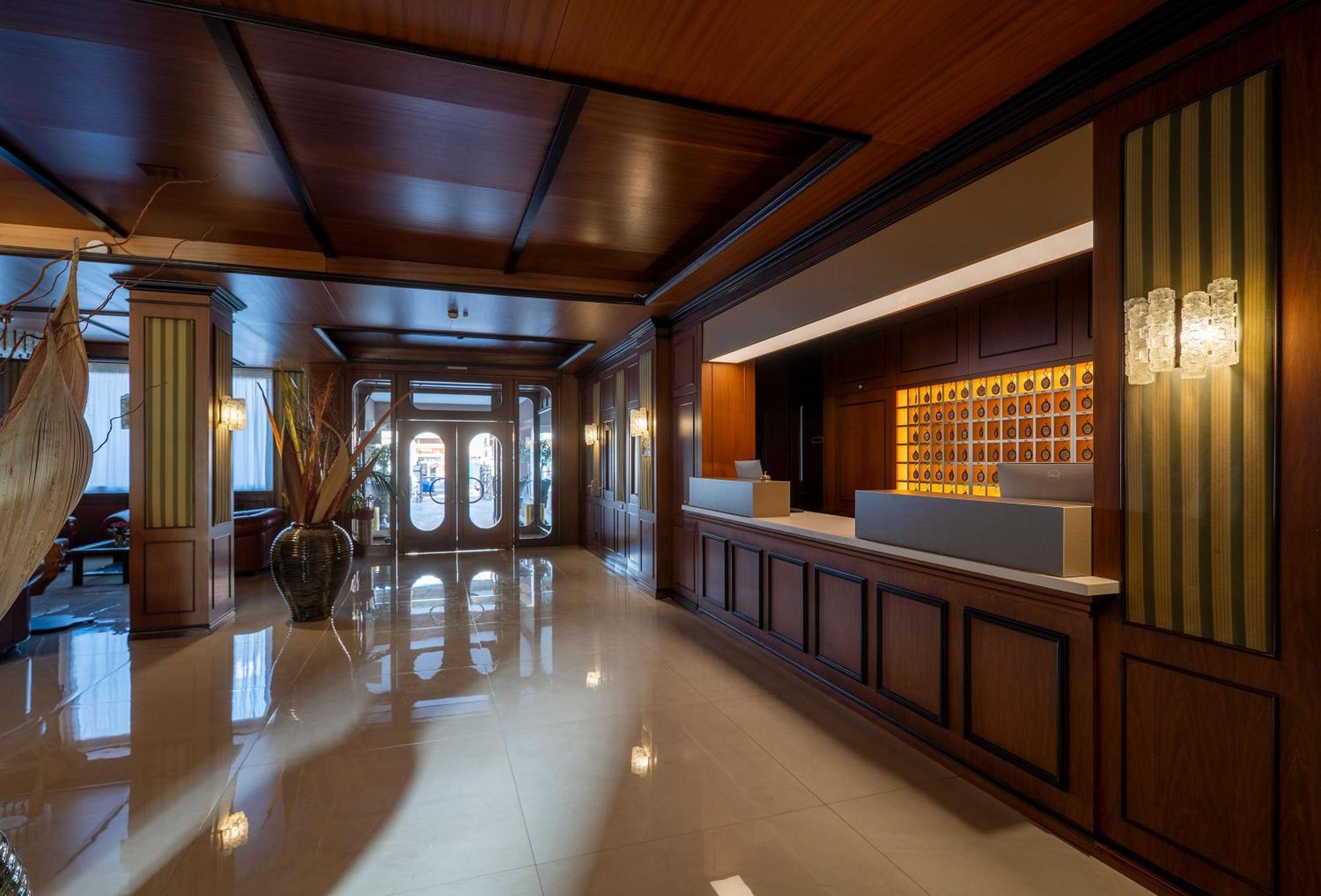 Hotel Delle Palme Lecce Luaran gambar